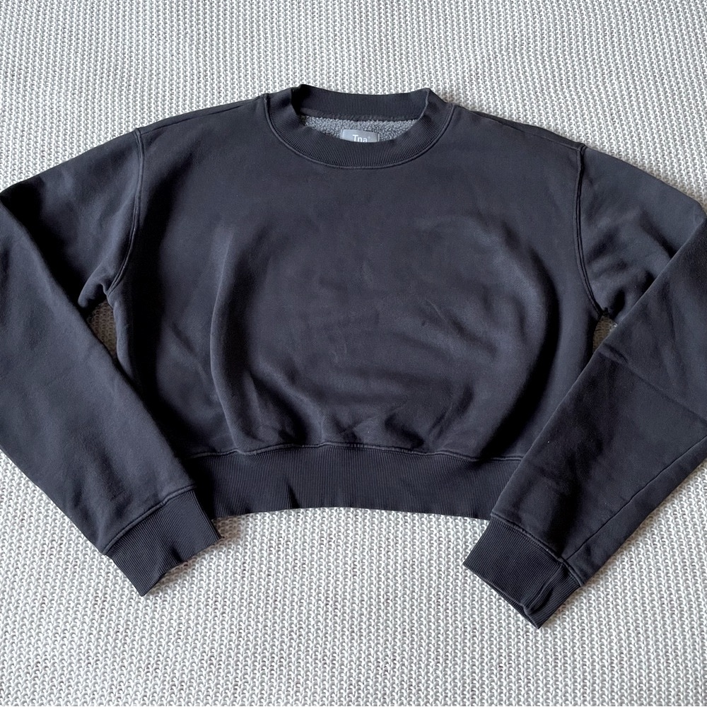 ARITZIA / TNA - Navy Blue Cropped Crewneck